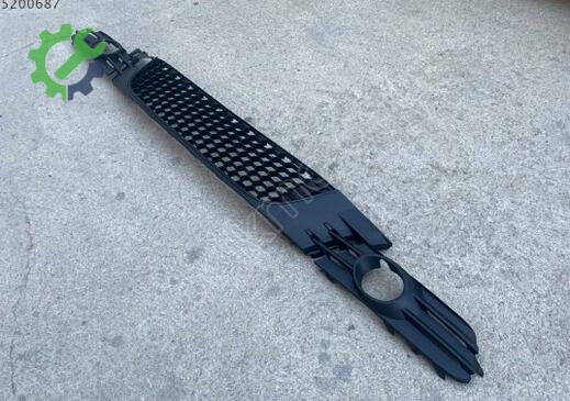 Volkswagen Scirocco Tampon Izgarası 1K8853677 çıkma parça