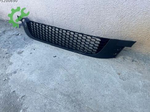 Volkswagen Scirocco Tampon Izgarası 1K8853677 çıkma parça