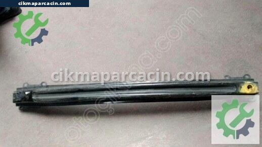 Seat Leon Arka Tampon Demiri çıkma parça