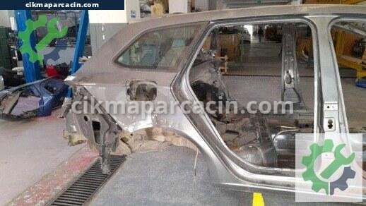 Seat Leon Sağ Arka Çamurluk çıkma parça