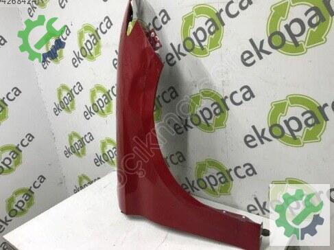 Seat Leon Sağ Ön Çamurluk 5FA821022 çıkma parça