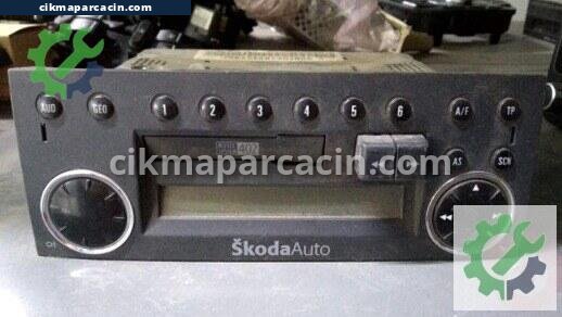 Skoda Fabia Teyp çıkma parça