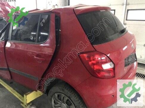 Skoda Fabia Sol Arka Çamurluk 5J6809605 çıkma parça