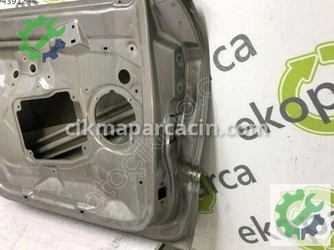 Skoda Fabia Sol Ön Kapı 5J6831051 çıkma parça