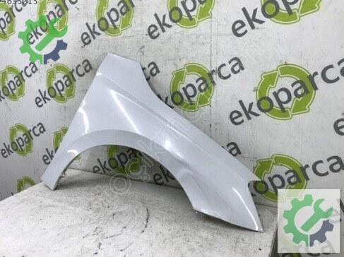 Skoda Fabia Sağ Ön Çamurluk 6VA821106 çıkma parça