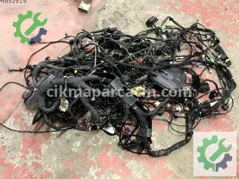 Skoda Kamiq Motor Tesisatı 05C972627D çıkma parça