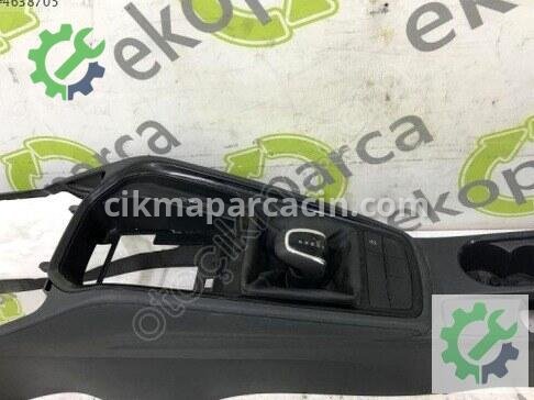 Skoda Kamiq Orta Konsol 655863241 çıkma parça