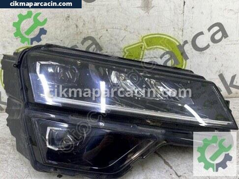 Skoda Karoq Sağ Ön Far çıkma parça