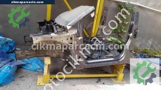 Skoda Karoq Sağ Ön Far çıkma parça