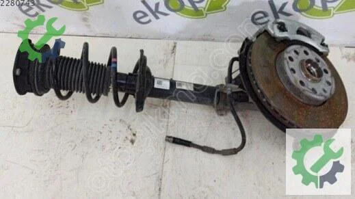 Skoda Karoq Sağ Ön Taşıyıcı 5Q0407256S çıkma parça