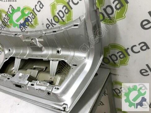 Skoda Octavia Bagaj Kapağı 1U6827025 çıkma parça