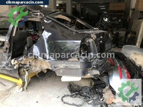 Skoda Octavia Sol Arka Çamurluk çıkma parça