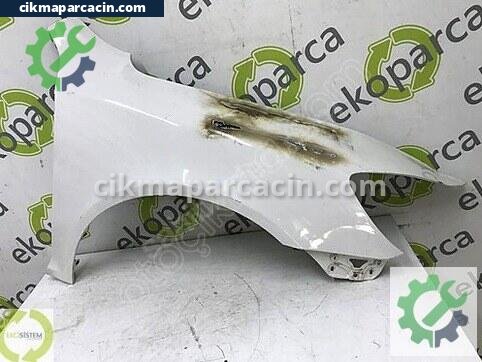 Skoda Octavia Sağ Ön Çamurluk çıkma parça