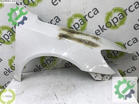 Skoda Octavia Sağ Ön Çamurluk çıkma parça