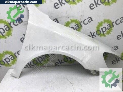 Skoda Octavia Sağ Ön Çamurluk çıkma parça