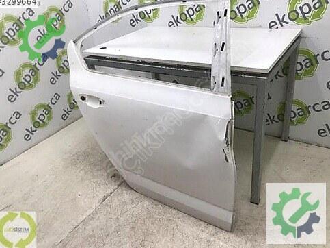 Skoda Octavia Sağ Arka Kapı 5E5833052 çıkma parça