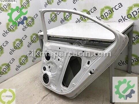 Skoda Octavia Sağ Arka Kapı 5E5833052 çıkma parça