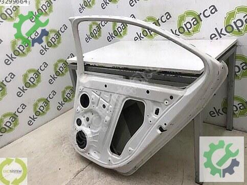 Skoda Octavia Sağ Arka Kapı 5E5833052 çıkma parça
