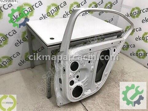 Skoda Octavia Sağ Arka Kapı 5E5833052 çıkma parça