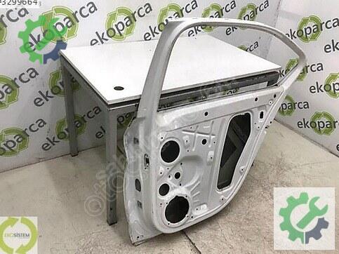 Skoda Octavia Sağ Arka Kapı 5E5833052 çıkma parça