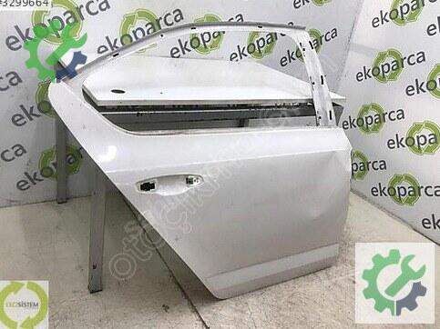 Skoda Octavia Sağ Arka Kapı 5E5833052 çıkma parça
