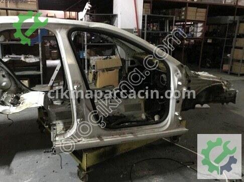 Skoda Octavia Sağ Ön Marşpiyel Sacı 5E0810126A çıkma parça