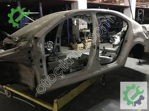 Skoda Octavia Sol Marşpiyel Sacı 5E5809601C çıkma parça