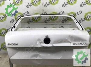 SKODA OCTAVİA 2013 2020 BAGAJ KAPAĞI 5E5827023B