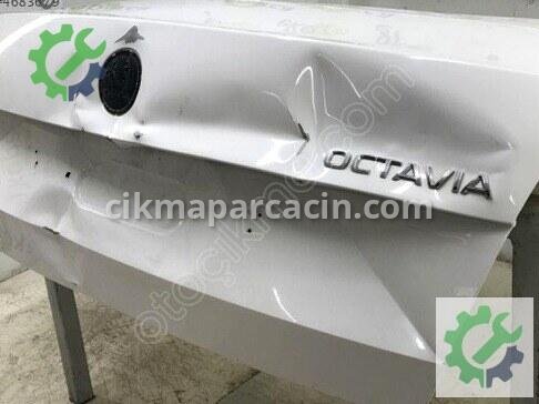 Skoda Octavia Bagaj Kapağı 5E5827023B çıkma parça