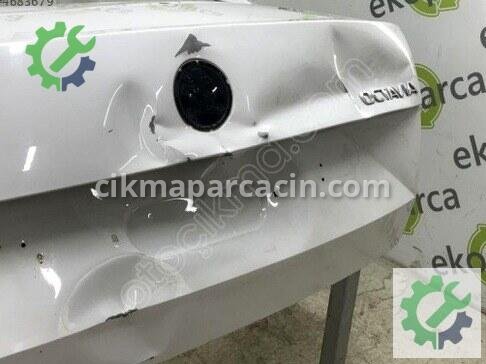 Skoda Octavia Bagaj Kapağı 5E5827023B çıkma parça