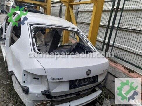 Skoda Octavia Bagaj Kapağı 5E5827023B çıkma parça