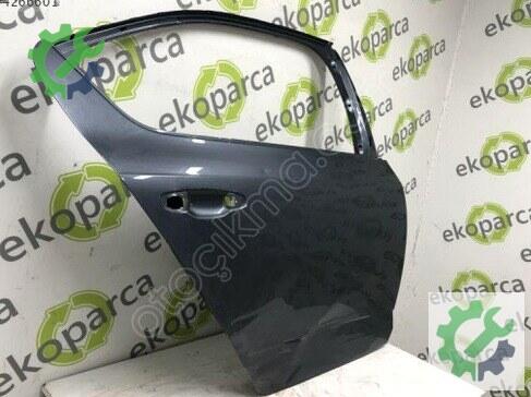 Skoda Octavia Sağ Arka Kapı 5E5833052 çıkma parça