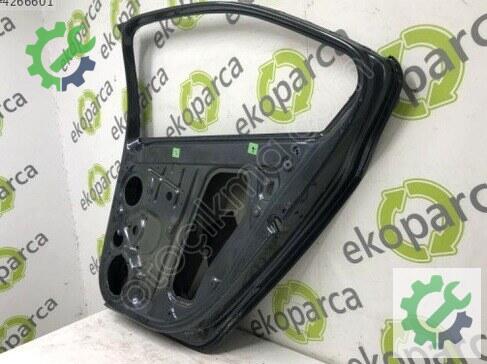 Skoda Octavia Sağ Arka Kapı 5E5833052 çıkma parça
