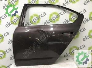 SKODA OCTAVİA 2013 2020 SOL ARKA KAPI 5E5833051