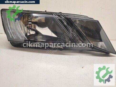 Skoda Octavia Sağ Ön Far çıkma parça