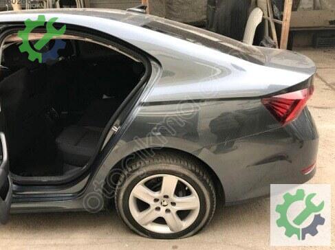 Skoda Octavia Arka Tampon 5E6807421 çıkma parça