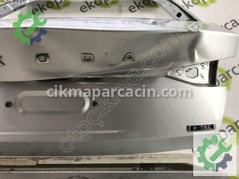 Skoda Octavia Bagaj Kapağı 5E6827023 çıkma parça