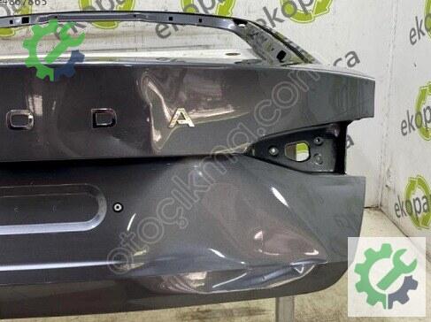 Skoda Octavia Bagaj Kapağı 5E6827023 çıkma parça