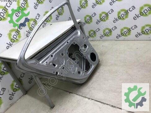 Skoda Octavia Sol Arka Kapı 5E6833051 çıkma parça