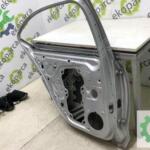SKODA OCTAVİA 2020 2024 ÇIKMA SOL ARKA KAPI 5E6833051