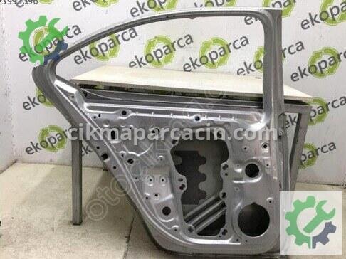 Skoda Octavia Sol Arka Kapı 5E6833051 çıkma parça