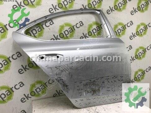 Skoda Octavia Sağ Arka Kapı 5E6833052 çıkma parça