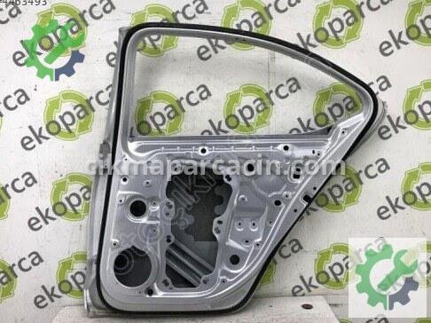 Skoda Octavia Sağ Arka Kapı 5E6833052 çıkma parça