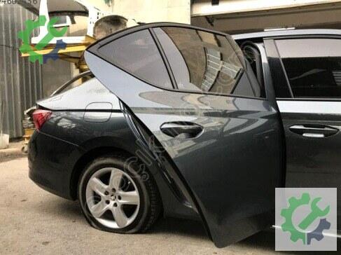 Skoda Octavia Sağ Arka Kapı 5E6833052 çıkma parça