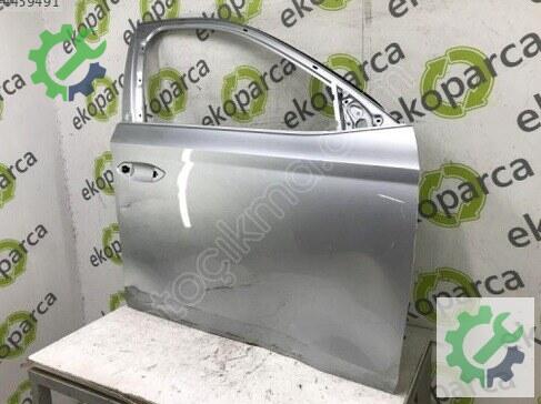 Skoda Octavia Sağ Ön Kapı 5E3831052 çıkma parça