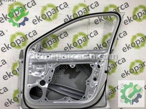 Skoda Octavia Sağ Ön Kapı 5E3831052 çıkma parça