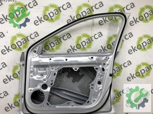 Skoda Octavia Sağ Ön Kapı 5E3831052 çıkma parça