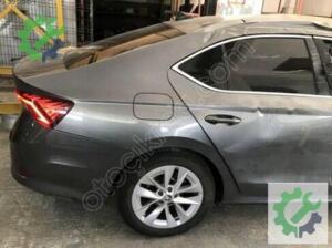 SKODA OCTAVİA 2020 2024 SAĞ ÖN TAŞIYICI DOLU 5Q0407256S