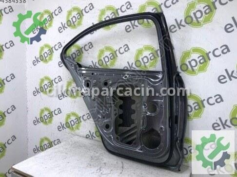 Skoda Octavia Sol Arka Kapı 5E6833051 çıkma parça