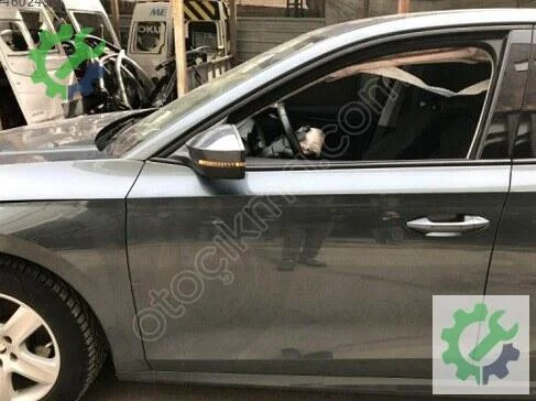 Skoda Octavia Sol Ön Kapı 5E3831051 çıkma parça
